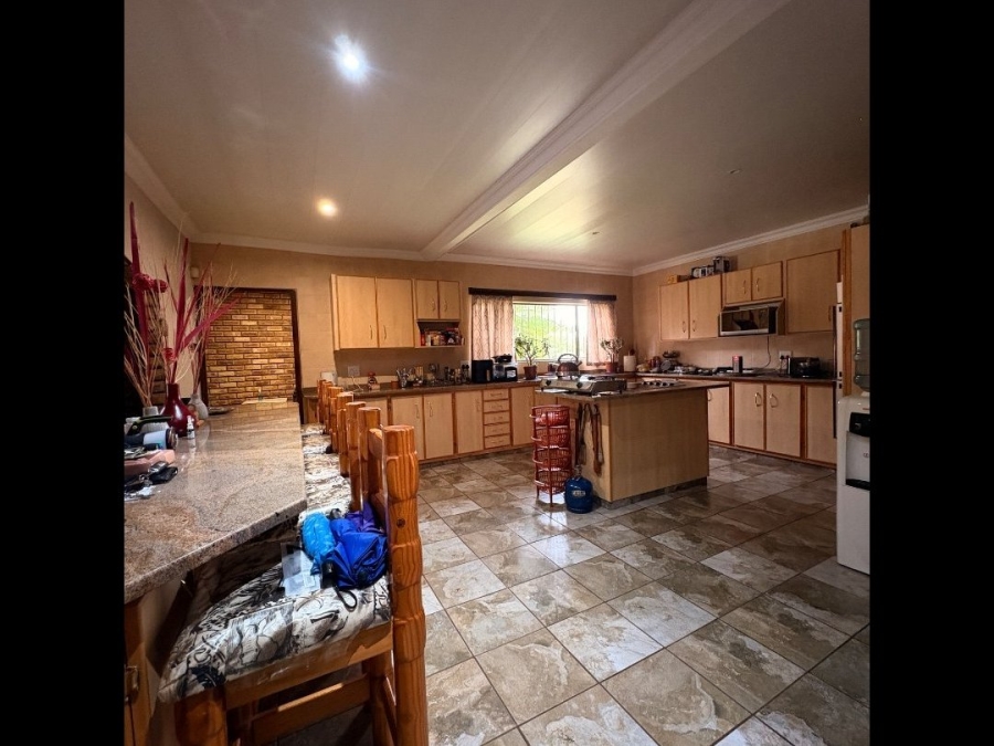 6 Bedroom Property for Sale in Doringkruin North West